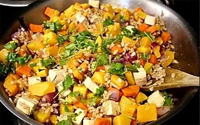 Mchanganyiko wa Maboga, Karoti, Kitunguu na Paneel Cheese